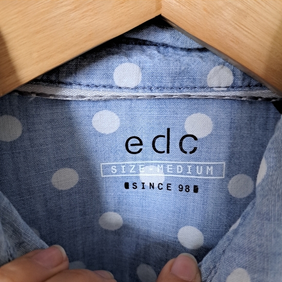 edc | Light blue & white polka dot denim texture casual button up - Picture 7 of 11